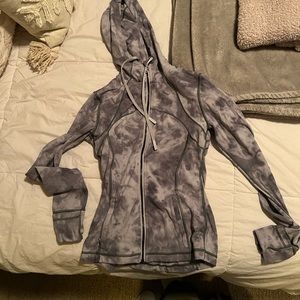 Luluelmon align zip up